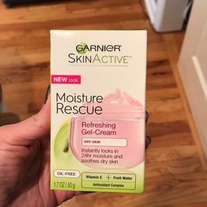 Garnier moisture rescue refreshing gel cream